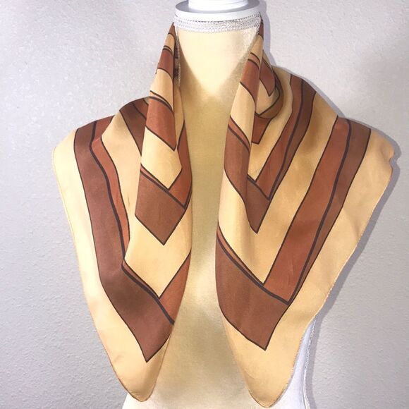 Vintage Accessories - carf Vintage